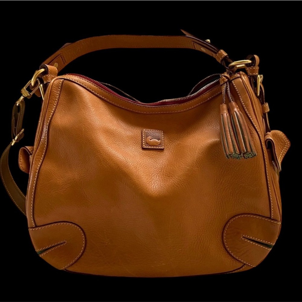 👛200-Dooney & Bourke Camel/Tan Pebble Leather Shoulder Bag